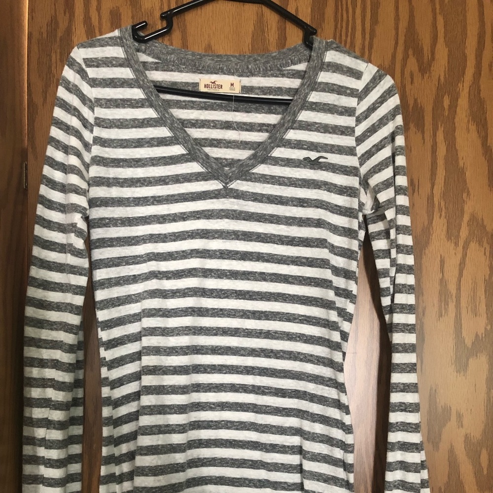 Long sleeve Hollister t-shirt - medium